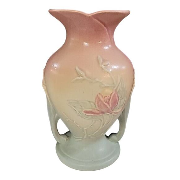 HULL POTTERY PINK AND BLUE 8-1/2 " VASE MAGNOLIA PATTERN # 2 - Picture 1 of 8